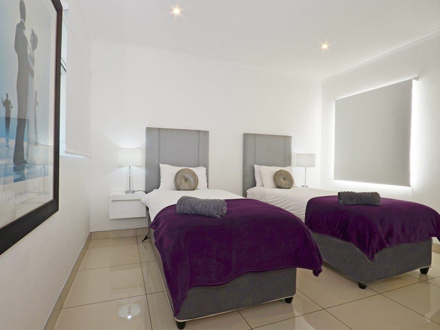 To Let 2 Bedroom Property for Rent in Sea Point Western Cape